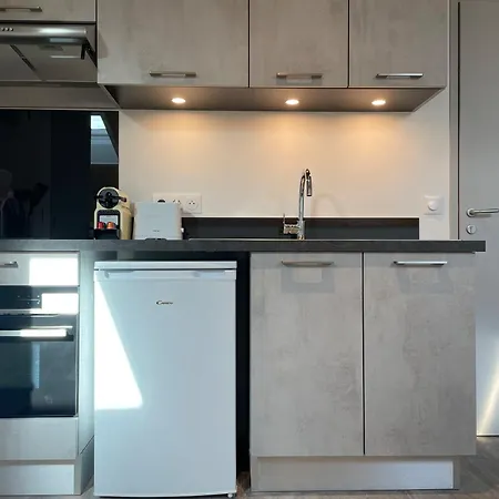 Beau Lumineux Avec Climatisation Pour 2 Personnes Appartement *