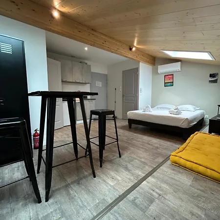 Beau Lumineux Avec Climatisation Pour 2 Personnes * Bordeaux